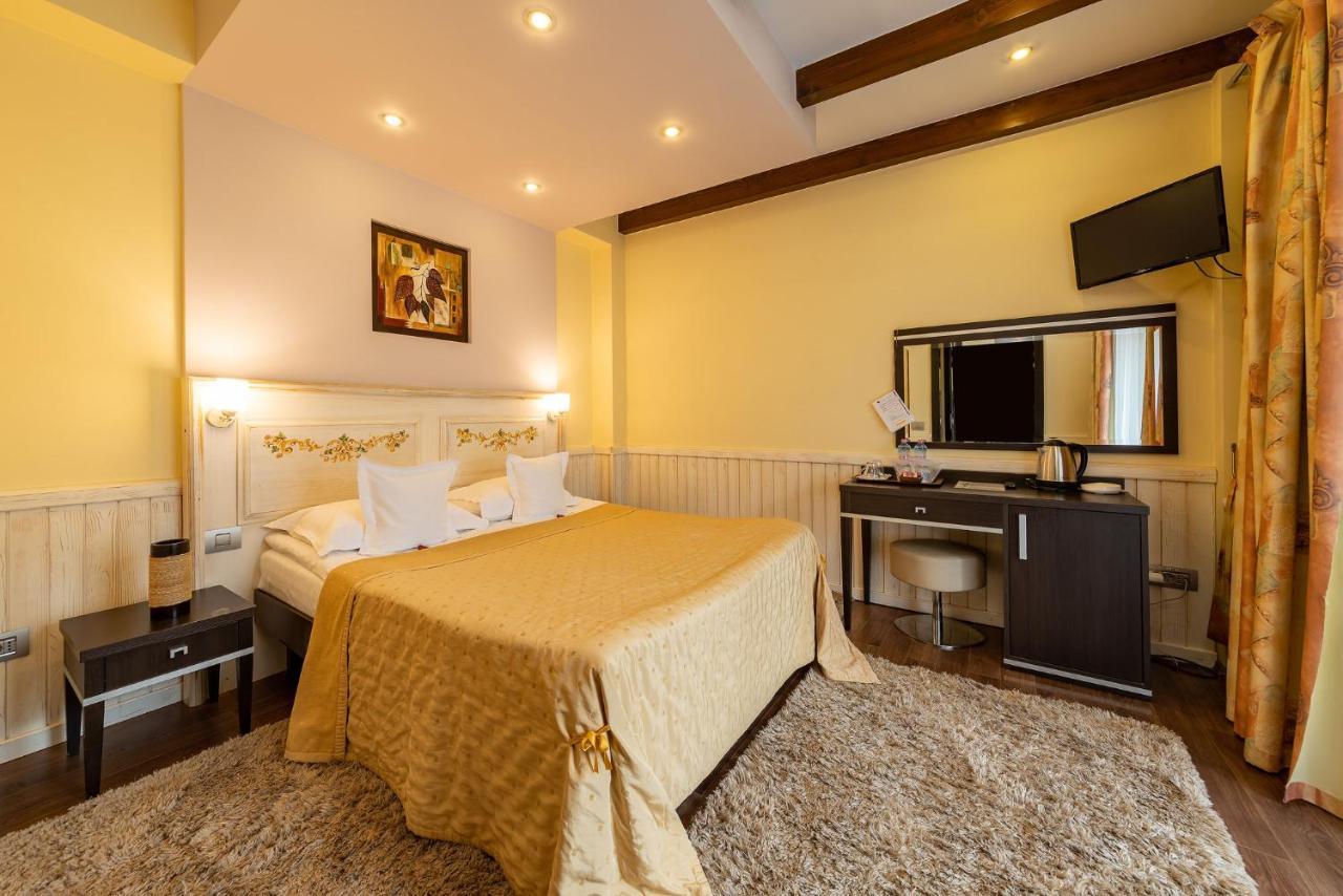 Casa Freya Hotel Busteni Bagian luar foto