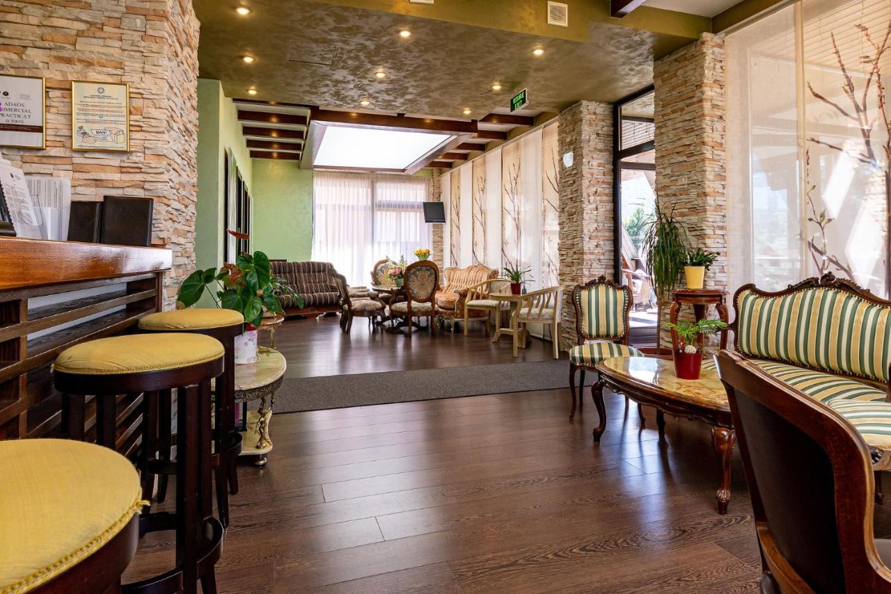 Casa Freya Hotel Busteni Bagian luar foto