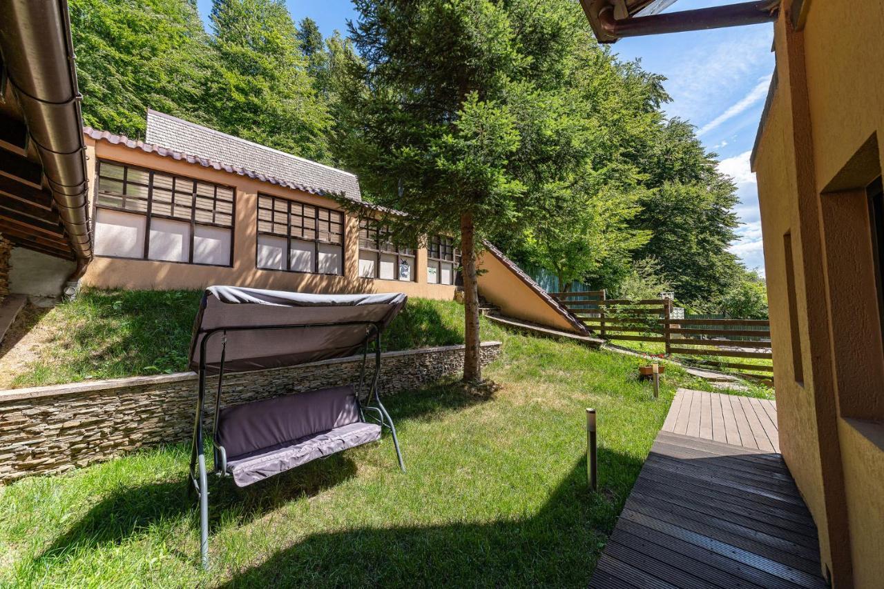 Casa Freya Hotel Busteni Bagian luar foto
